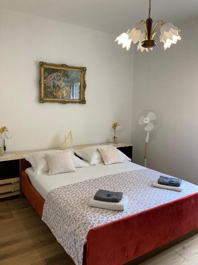 Retro Stone, Apartament Split